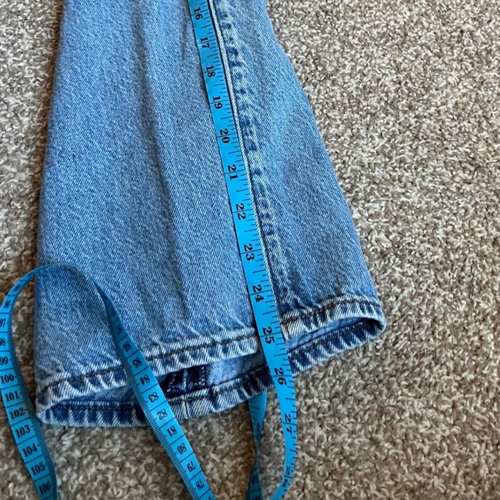 Levi's Premium Ribcage Straight Ankle Jeans Light Blue Denim Size 28 High Rise - Picture 6 of 9